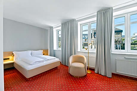 Steiners Hotel Airport-Messe in Birkach