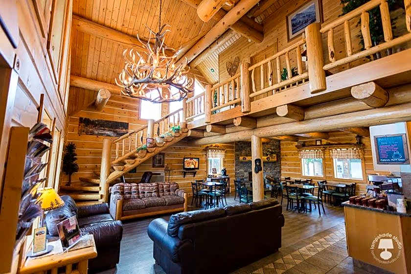 Cabin Creek Inn