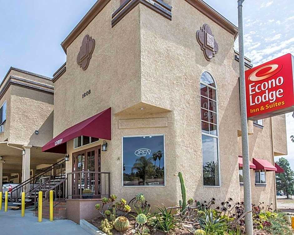 Econo Lodge Inn & Suites Fallbrook Downtown