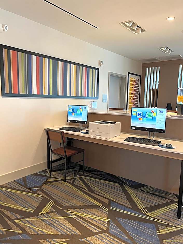 Holiday Inn Express & Suites - Ukiah By IHG