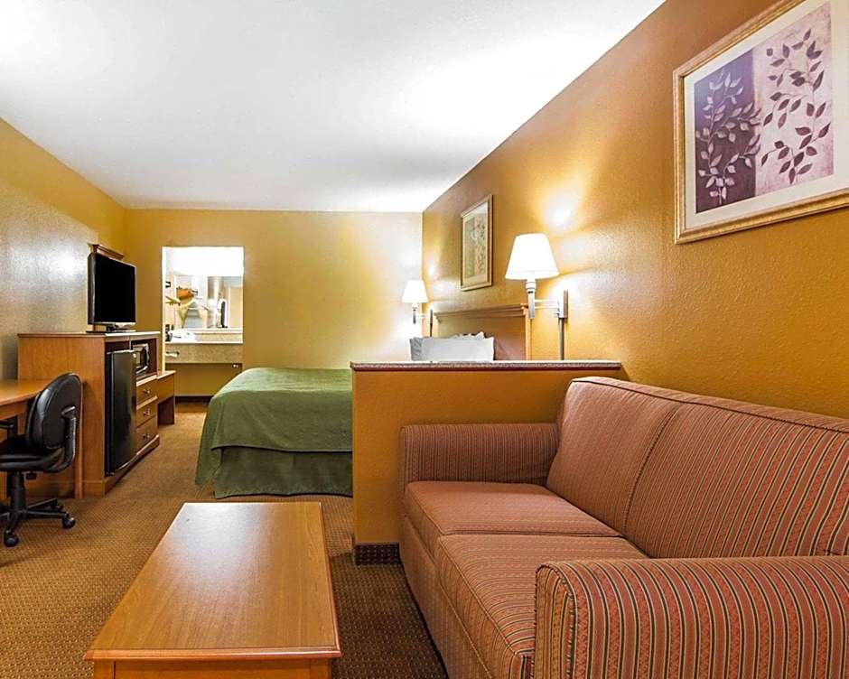 Quality Inn & Suites Cartersville North