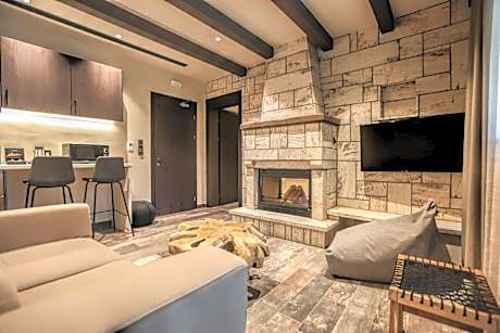 Deluxe King Suite
