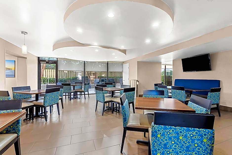Comfort Inn University