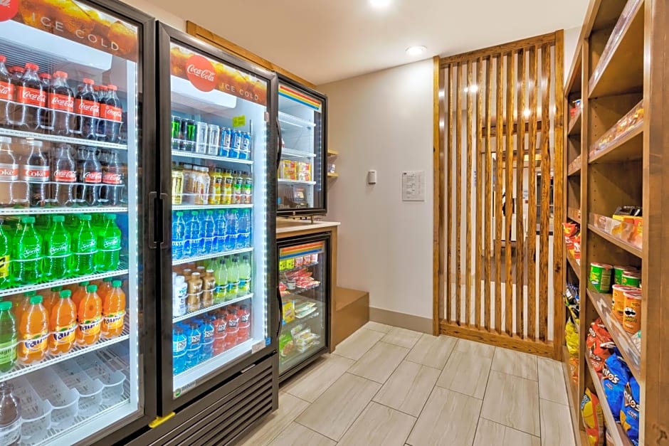 Holiday Inn Express & Suites Milan - Sandusky Area By IHG