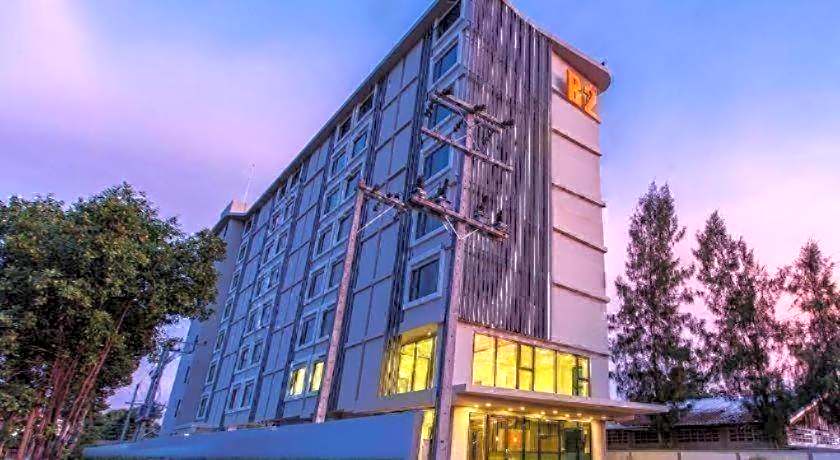 B2 Ubon Premier Hotel