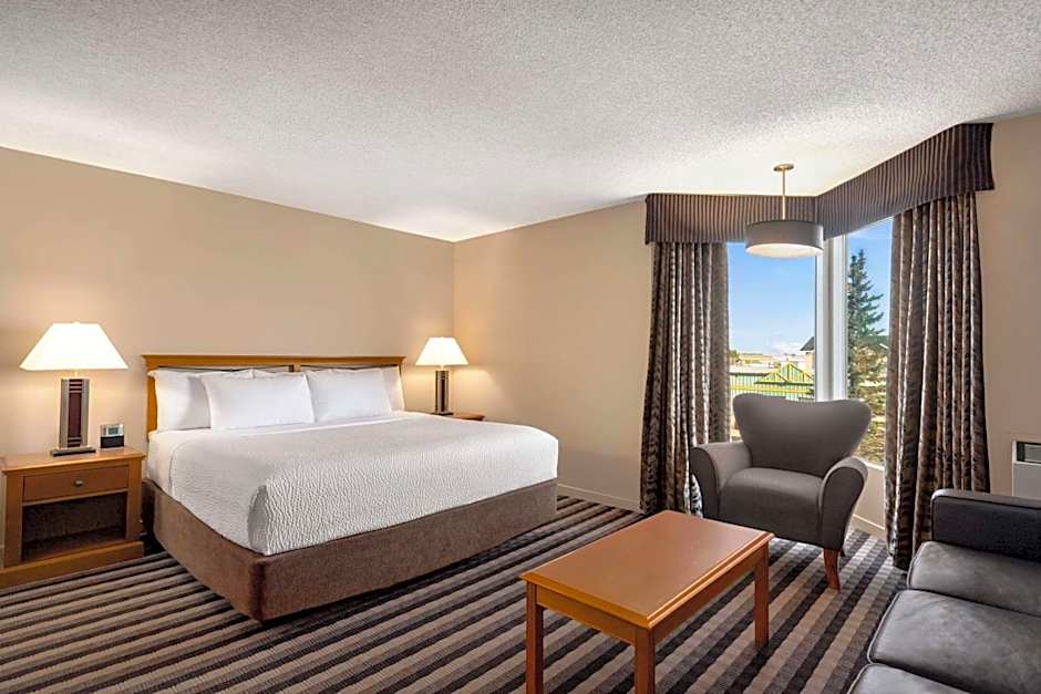 Royal Hotel West Edmonton, Trademark Collection by Wyndham
