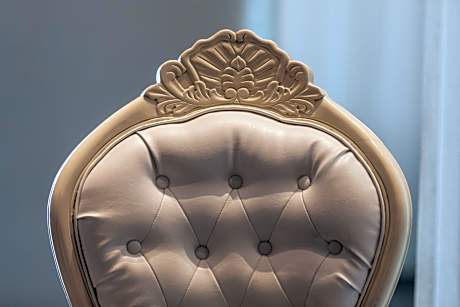 One-Bedroom King Suite