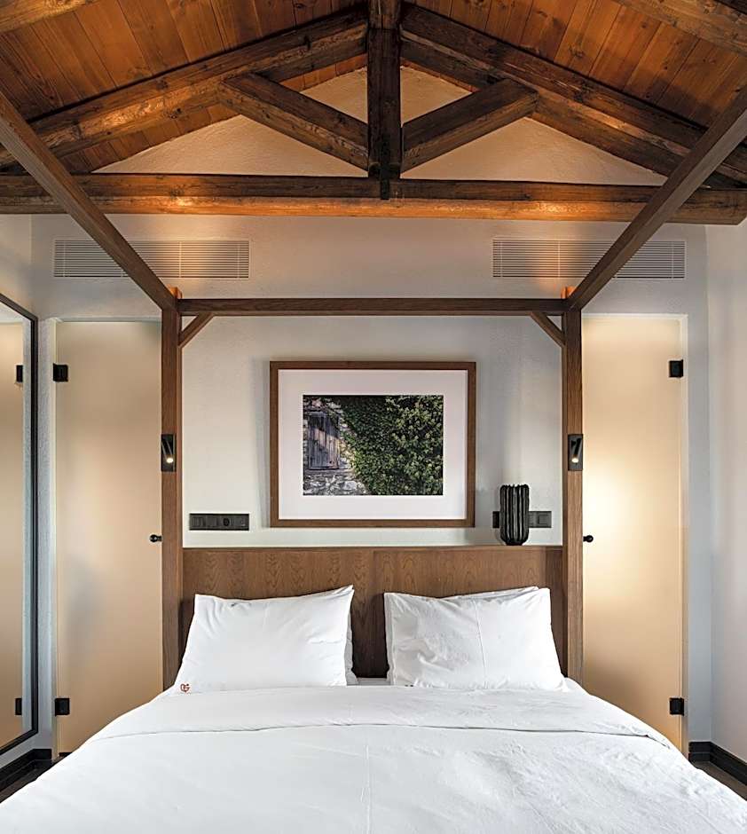 Unedo All Seasons Boutique Hotel