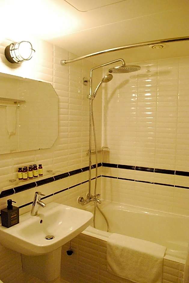 Hotel The Knot Yokohama