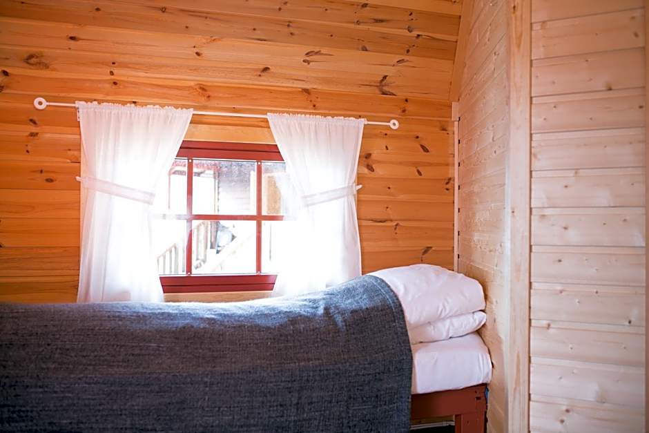 Vestvatn - Arctic Cabins