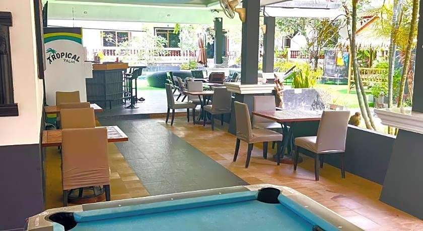 Tropical Palm Resort.
