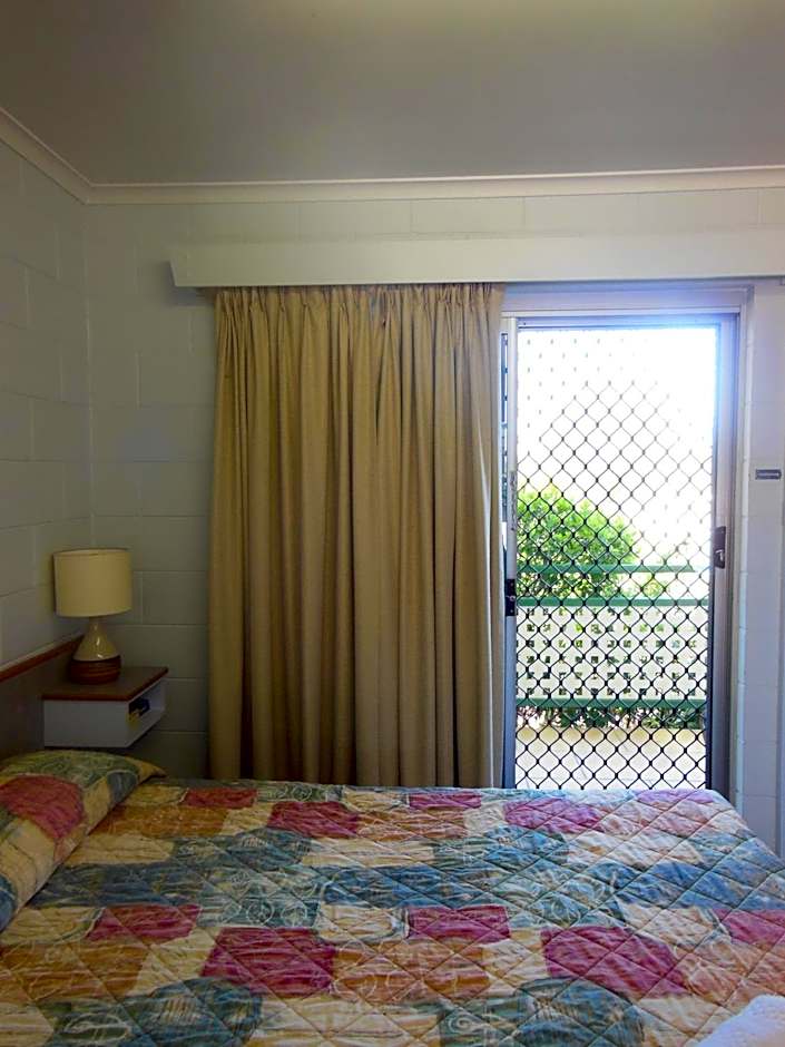 Country Road Motel