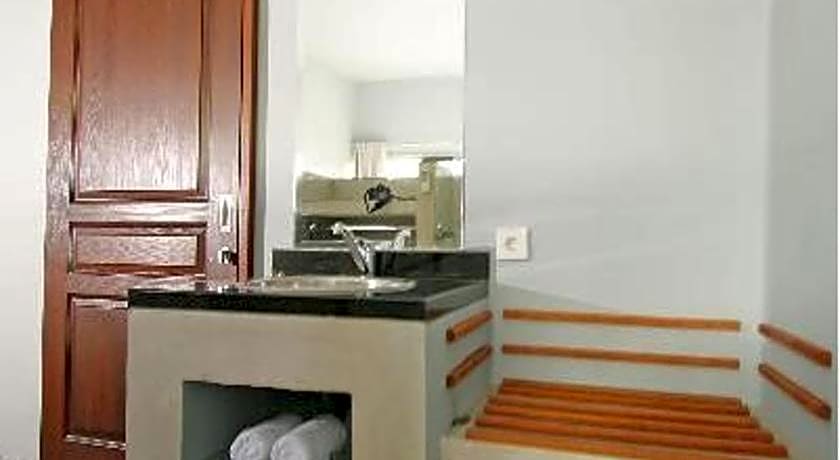 The Grey Boutique Inn