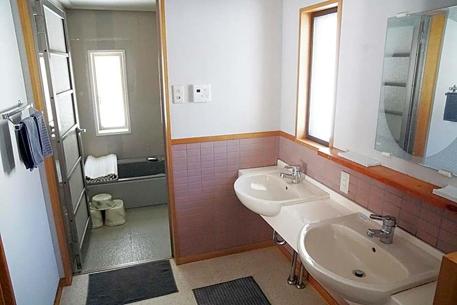 Shirokuma Lodge Hakuba