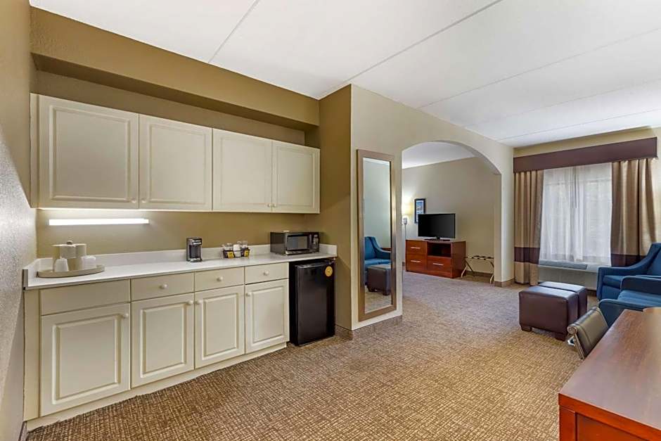 Comfort Suites Regency Park