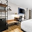 La Quinta Inn & Suites by Wyndham Huntsville Research Park