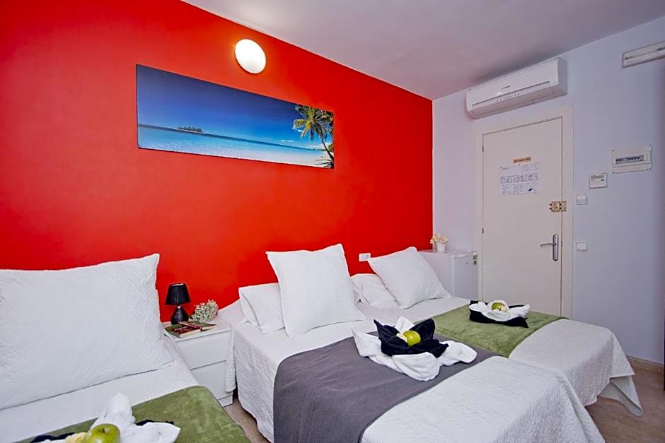 Barcelona City North Hostal