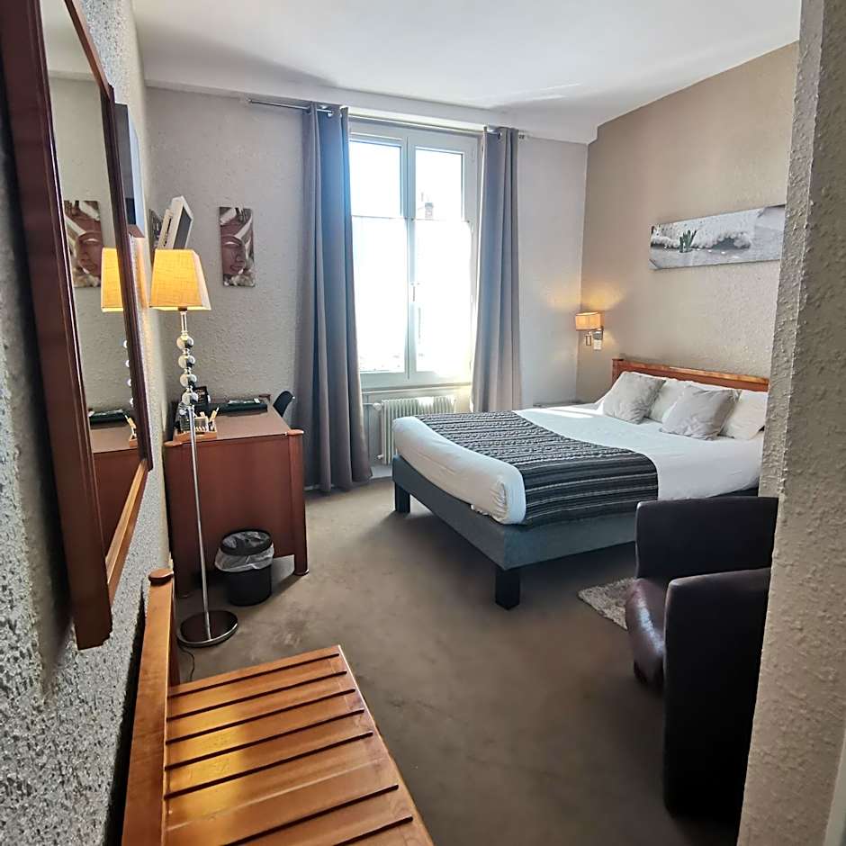 Logis Hotel Le Cerf