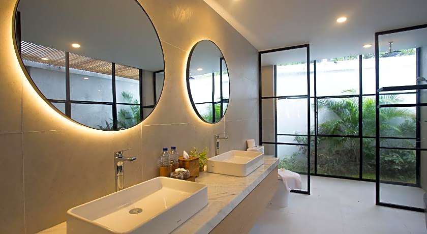 The Kons Villa Bali Seminyak