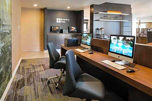Courtyard by Marriott Phoenix Airport