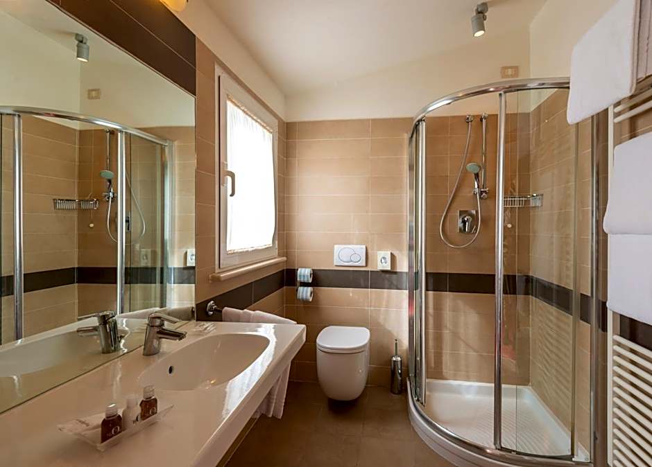 Accademia Hotel