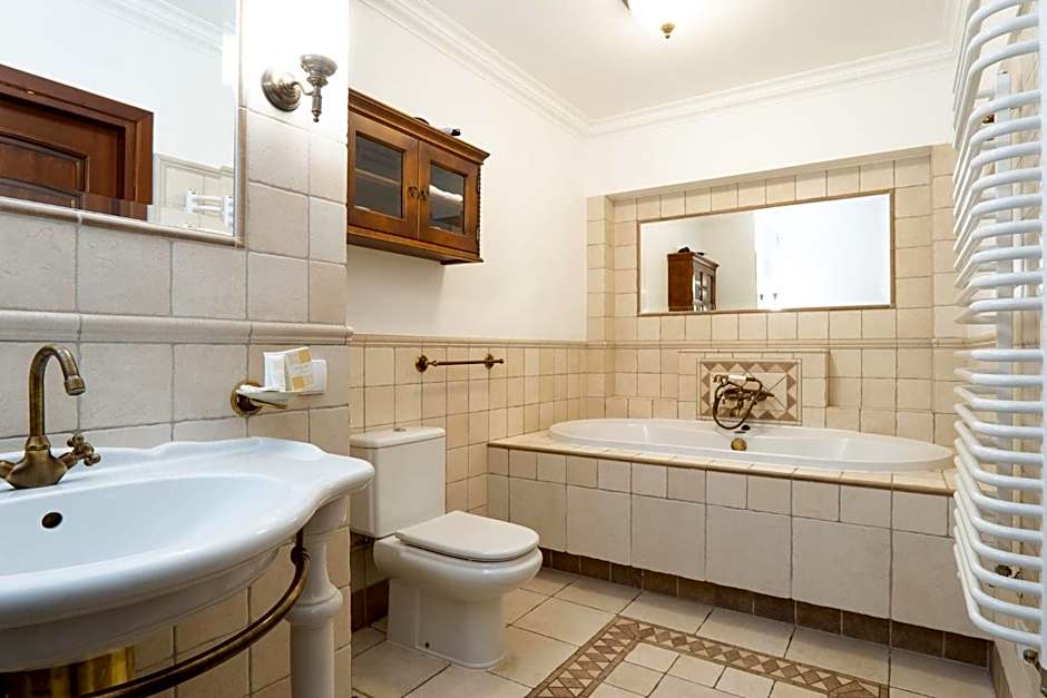 Apartamenty w Dworku Cheval