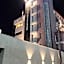 Avenue Hotel