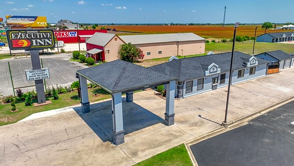 Hondo Executive Inn