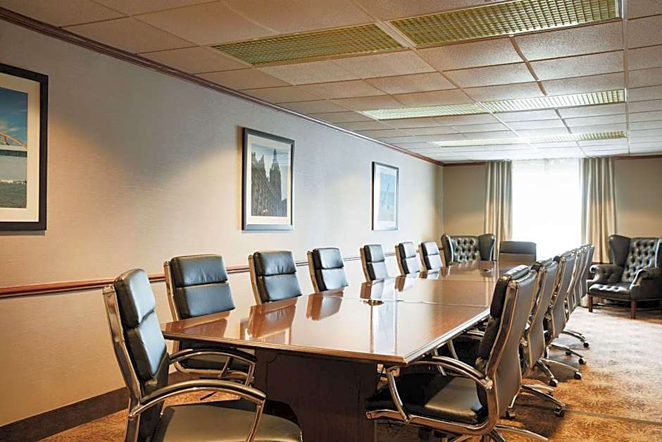 Comfort Suites Milwaukee Airport