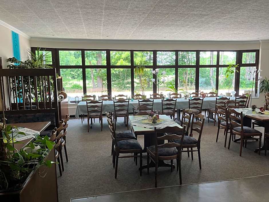 Landhotel & Restaurant Zum Krug im grünen Kranze