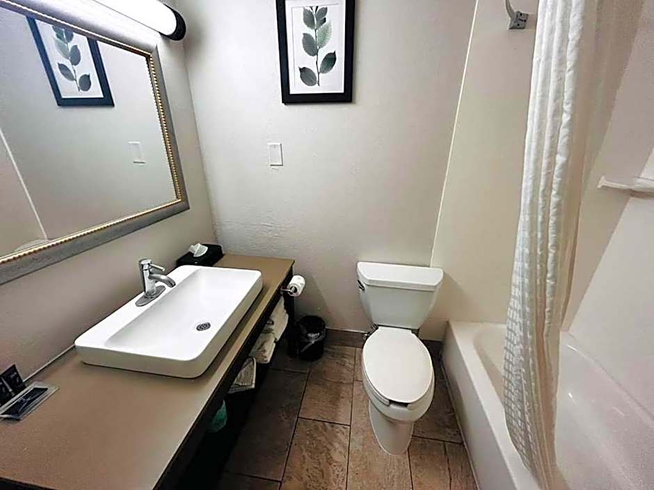 Radiant Inn & Suites