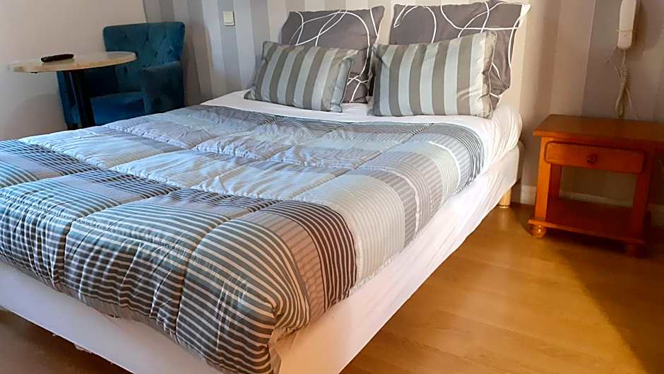 Hôtel des Couronnes Châteaudun