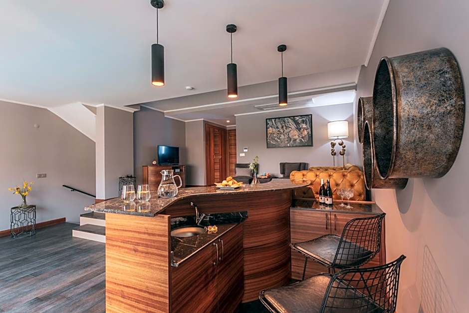 Orka Cove Hotel Penthouse & Suites Adults Only