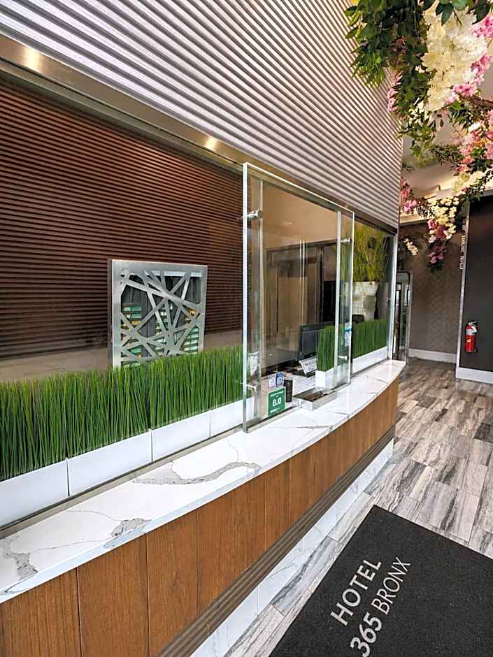 hotel365