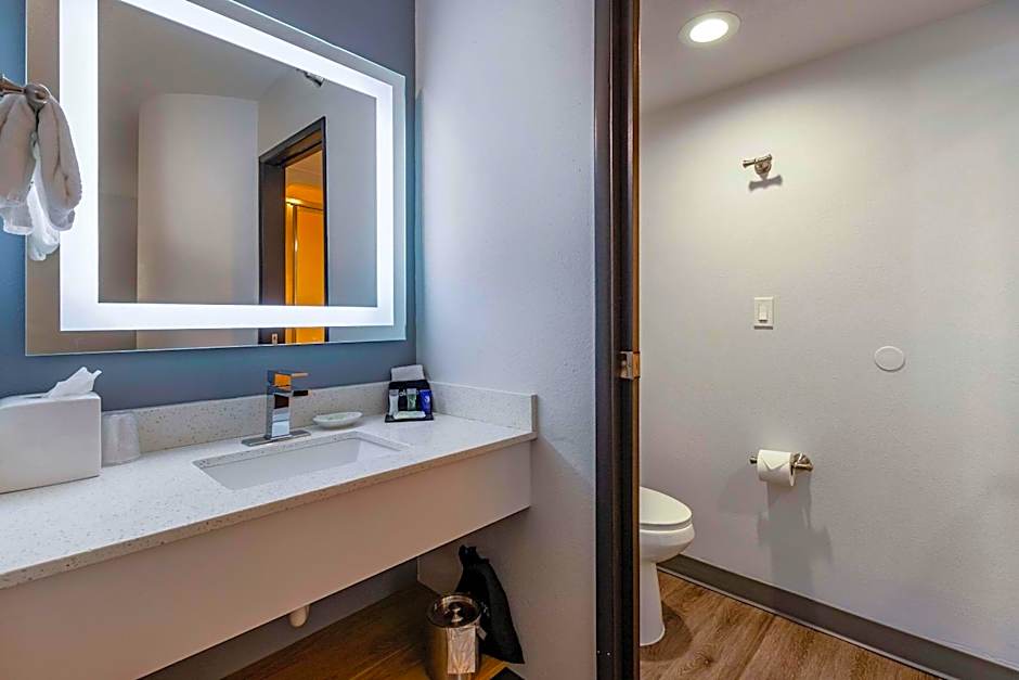 Sleep Inn & Suites