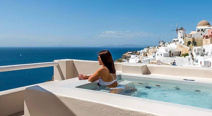 Art Maisons Oia Castle Hotel