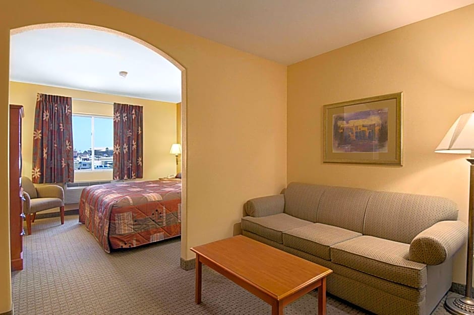 Super 8 by Wyndham Topeka at Forbes Landing