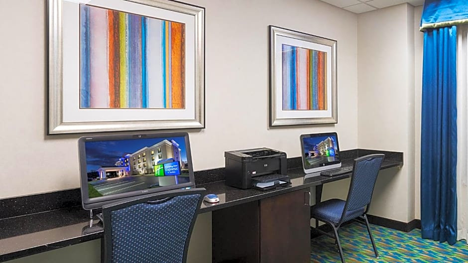 Holiday Inn Express and Suites - Stroudsburg By IHG