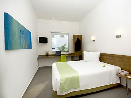 Superior Room, 1 Queen