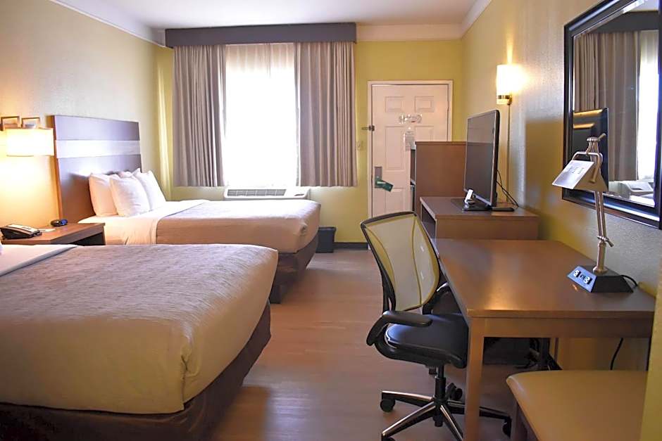 Quality Inn & Suites Gallup I-40 Exit 20