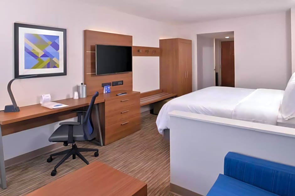 Holiday Inn Express Minneapolis West - Plymouth By IHG