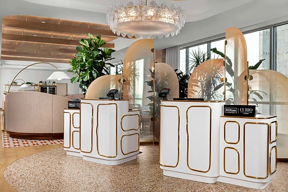 The Hiatus Clearwater Beach, Curio Collection by Hilton