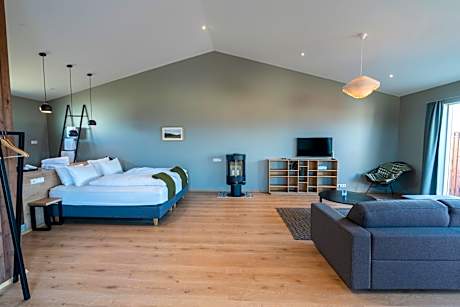 Deluxe Suite with Hot Tub