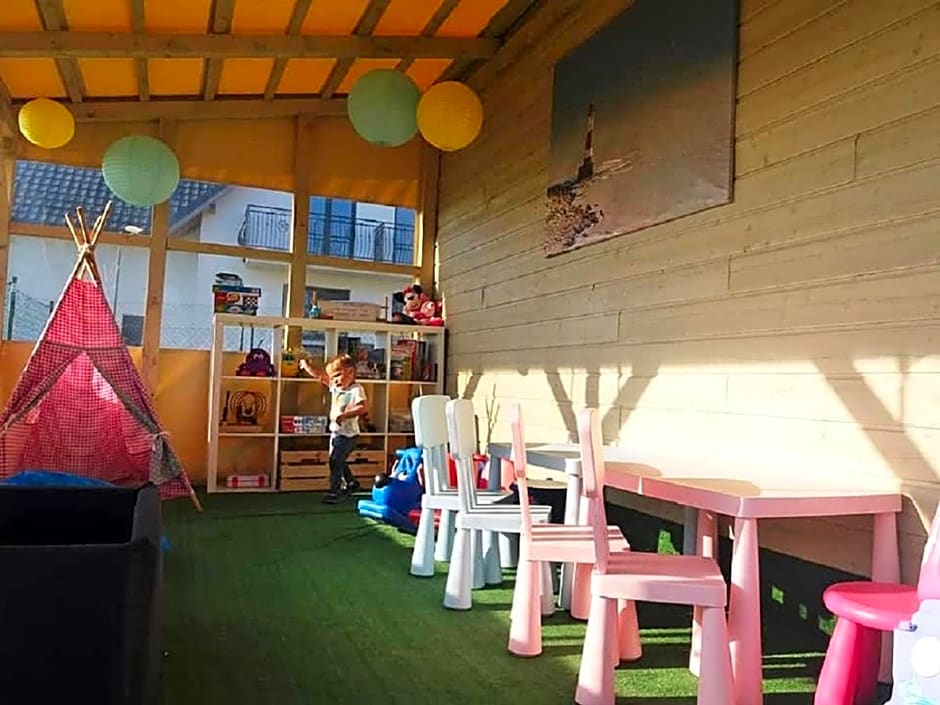 DOMKI LAURA sauna & gorąca balia