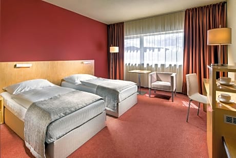 3 Single Beds, Nonsmoking