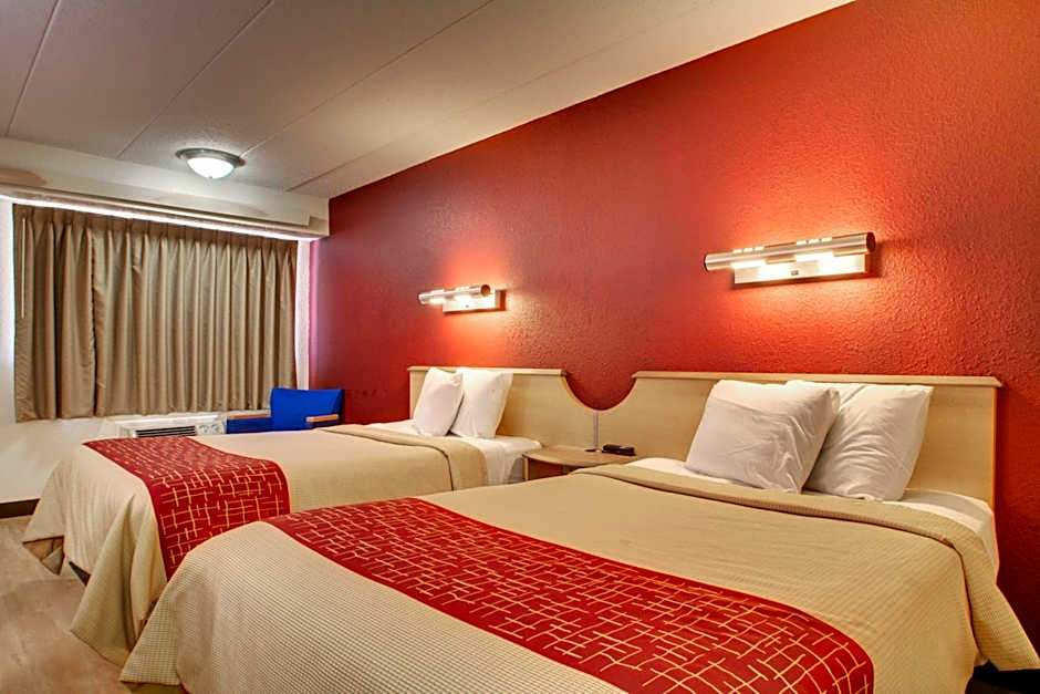 Red Roof Inn St Louis - Westport/ Maryland Heights