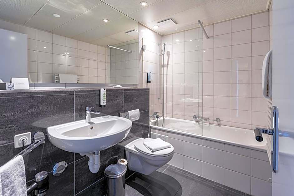 Royal Hotel - Urban Living