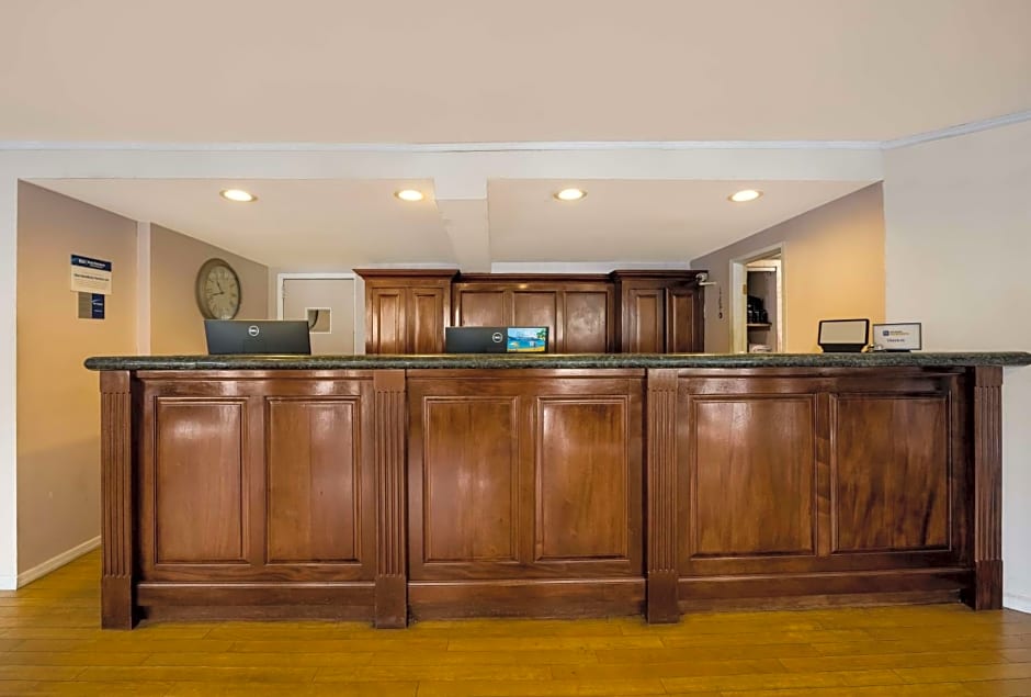 SureStay Plus by Best Western Woodbury Inn