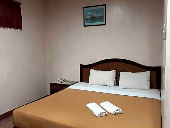 Hotel Parewisata