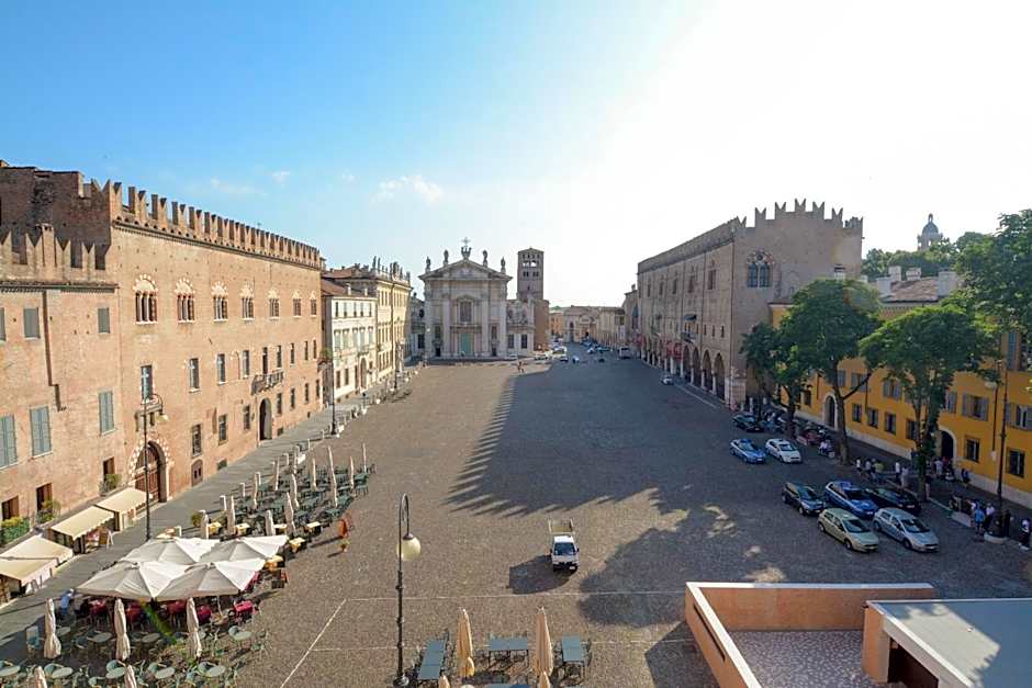 Cà Uberti Palace Hotel